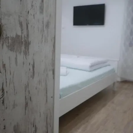 מלון Casa Rossa In Istria מוטובון