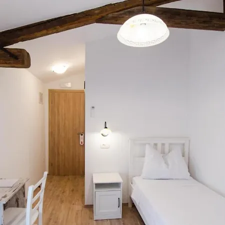 מלון Casa Rossa In Istria 3*